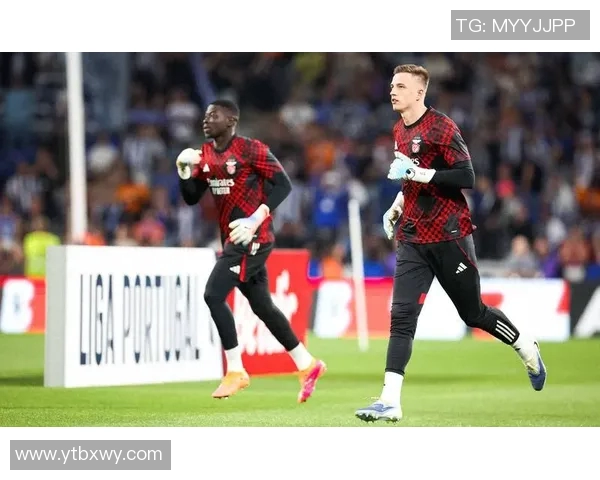 欧冠激战巴斯克对决费内巴切谁能在巅峰之战中笑到最后